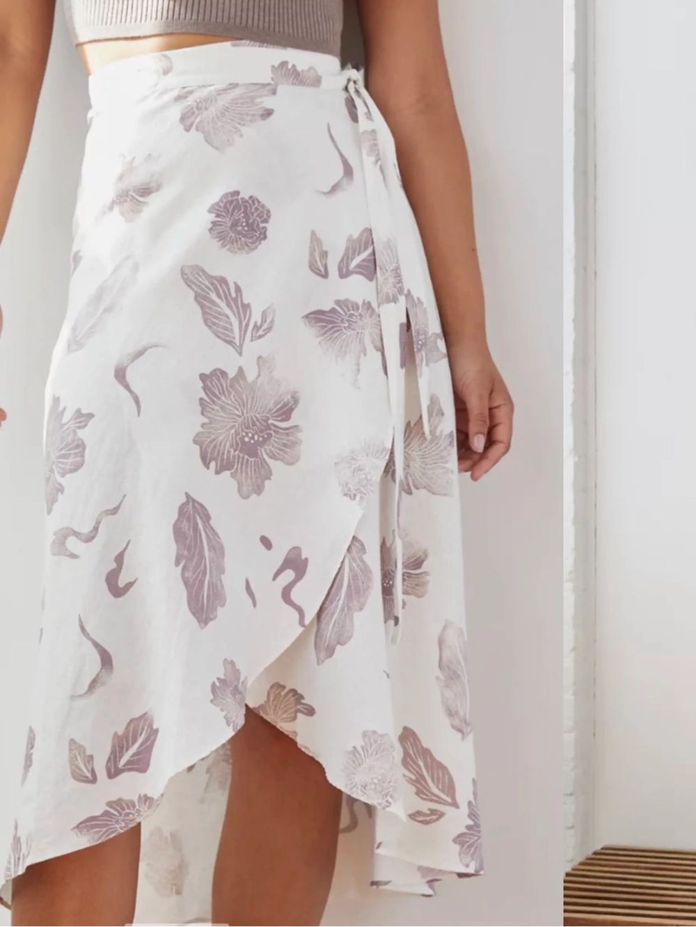 Aritzia Wilfred 100% Linen Floral Leaf Midi Wrap Skirt White Purple Size XS